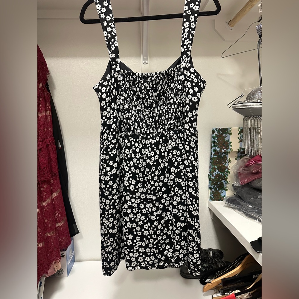 GAP Black and White Sleeveless Floral Mini Sundress - Picture 3 of 5